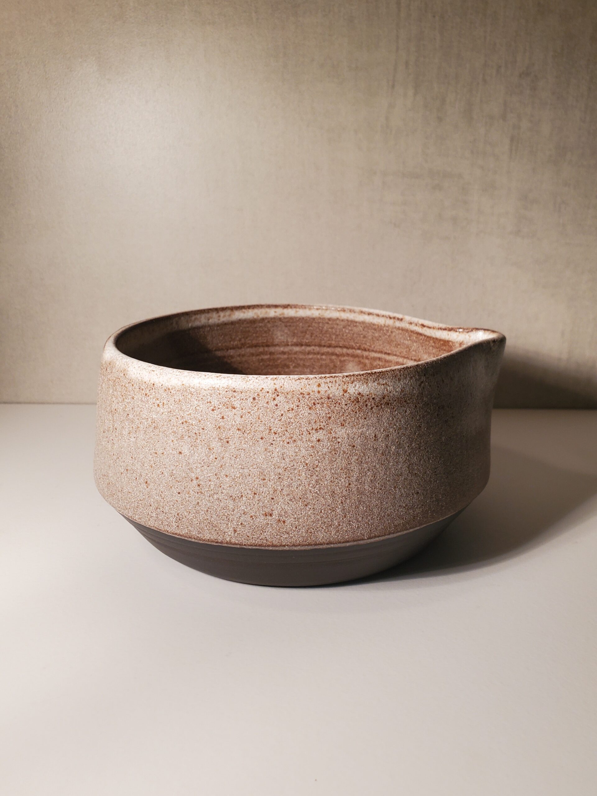 modern-ceramic-matcha-bowl-spouted-chawan-for-green-tea-lovers